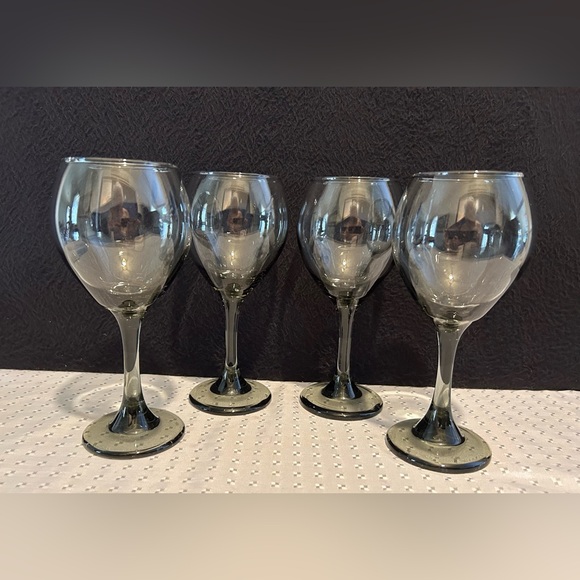 Other - Vintage Libbey Smoke Tint
Stemmed Footed Wine Water
Goblet Glass Kitchen Barware